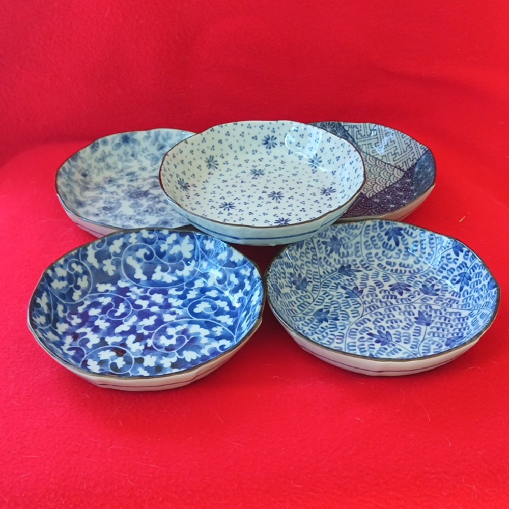 6"Collection Of 5 Asian Art Style Blue and White Hand Painted Ceramic Plates Set